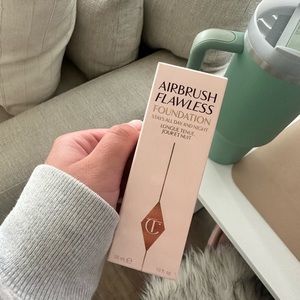 Charlotte Tilbury Airbrush Flawless Long Wear Foundation in the shade 5.5 Warm